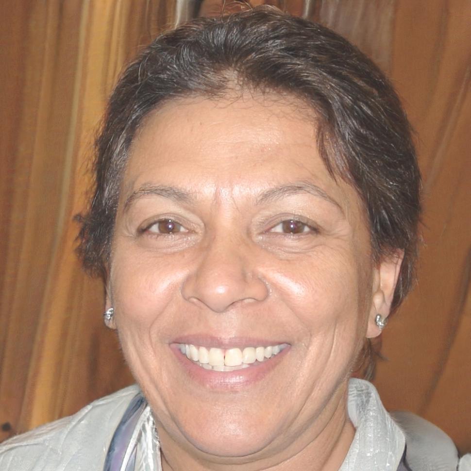 Adela Romero, Directora de Estrategia Fiscal en mirevolithos